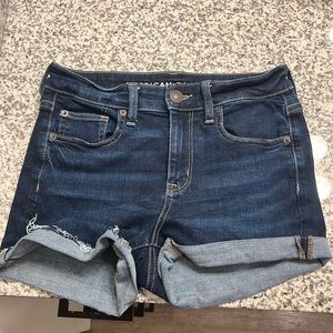 Size 4 American eagle shorts